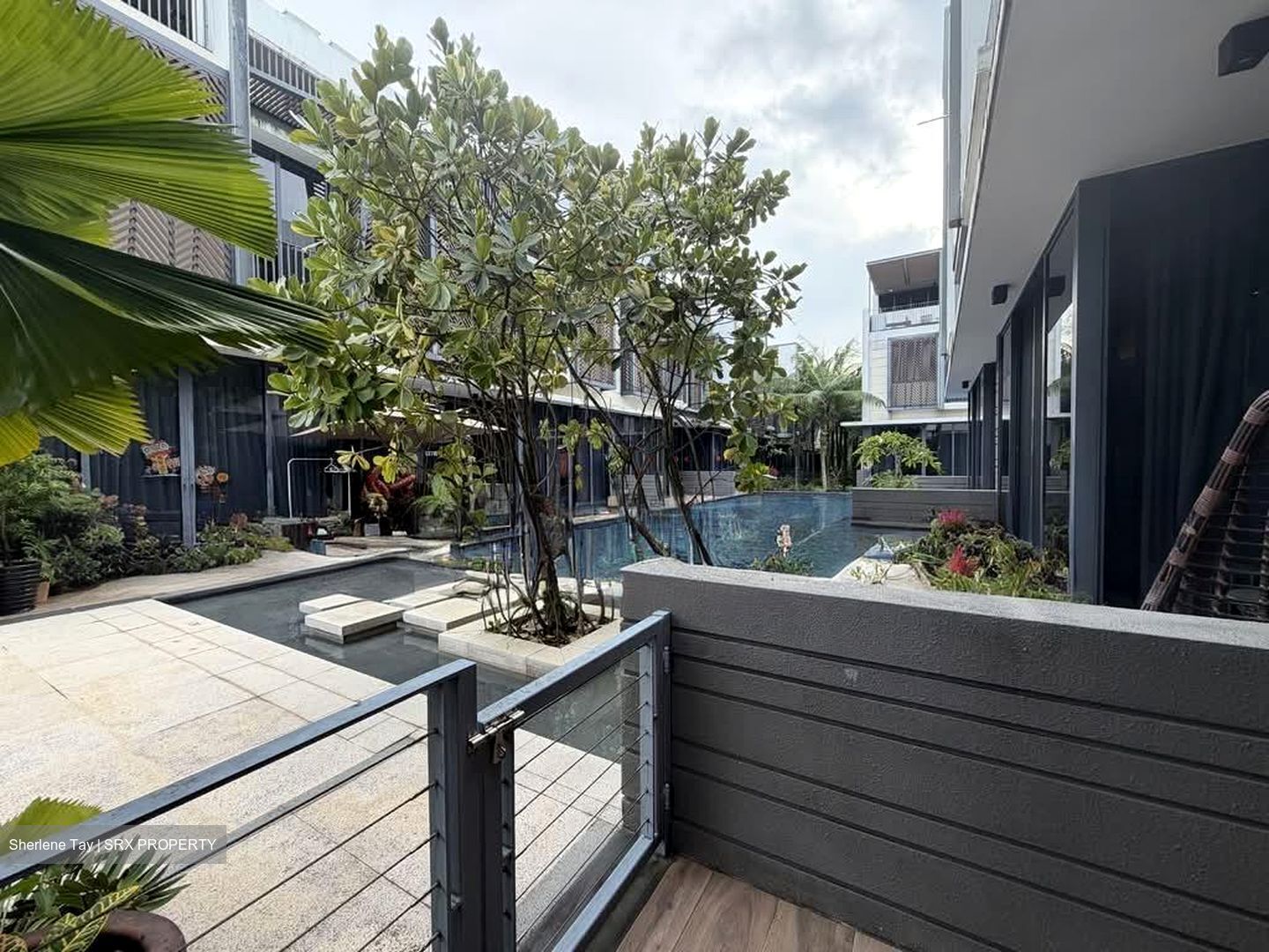 Alana (D28), Terrace #533779101